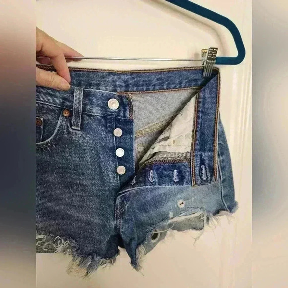 Levi's 501, button fly, cut off shorts #4 - Picture 3 of 7